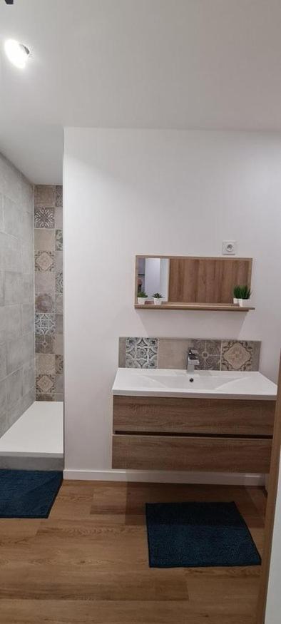 Les Olivettes - Appartement Calme Au Coeur D'Anduze Luaran gambar